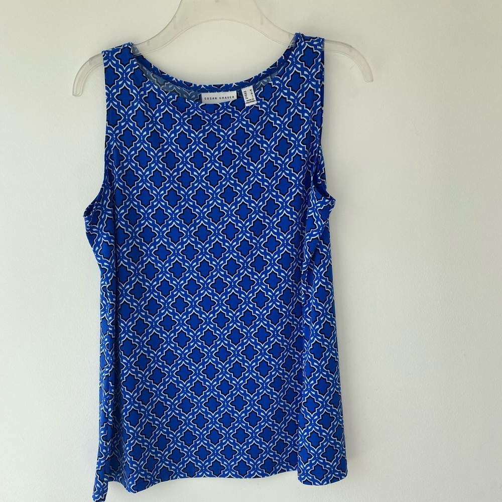 Sleeveless work top
